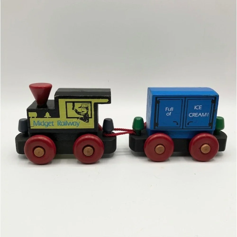Midget Railway‎ Wooden Pretend Toy Train Set 6 Pieces by Montgomery School House